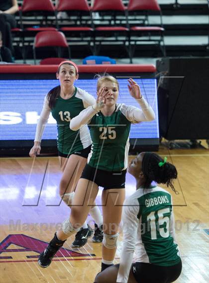 Thumbnail 1 in Carson vs. Cardinal Gibbons (NCHSAA 3A Final) photogallery.