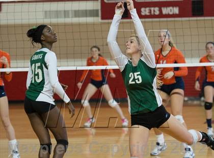 Thumbnail 2 in Carson vs. Cardinal Gibbons (NCHSAA 3A Final) photogallery.