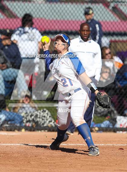 Thumbnail 2 in Legacy vs Legend (CHSAA 5A Semifinal) photogallery.