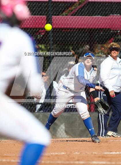 Thumbnail 1 in Legacy vs Legend (CHSAA 5A Semifinal) photogallery.