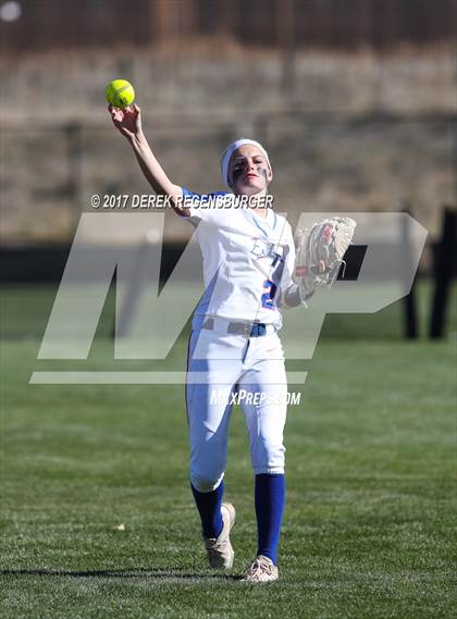 Thumbnail 3 in Legacy vs Legend (CHSAA 5A Semifinal) photogallery.