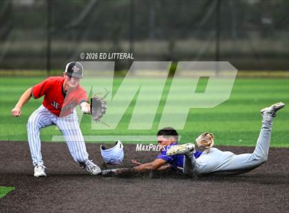 Thumbnail 2 in South Webster vs Leipsic (OHSAA Division VII Semifinal) photogallery.