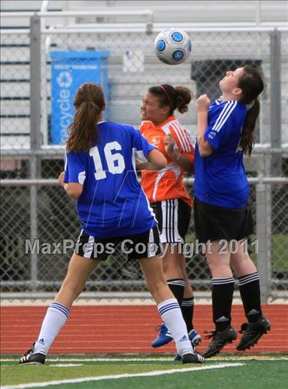 Thumbnail 1 in Mesa Verde vs Capital Christian (River City Tournament) photogallery.