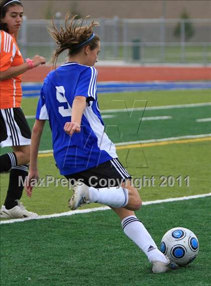 Thumbnail 3 in Mesa Verde vs Capital Christian (River City Tournament) photogallery.