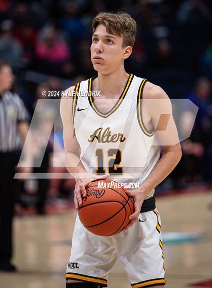Thumbnail 2 in Archbishop Alter vs. Maysville (OHSAA Division II Final) photogallery.