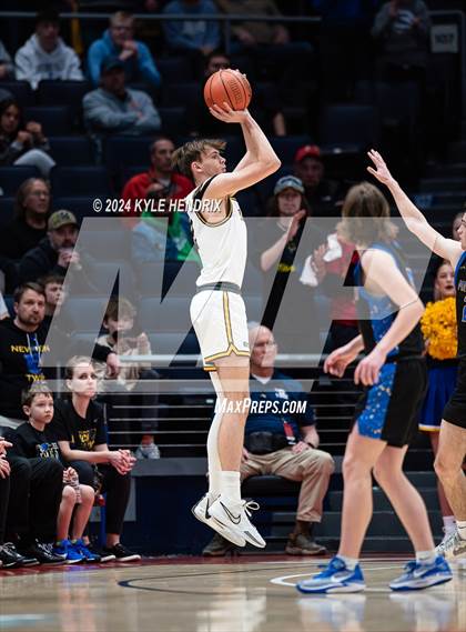 Thumbnail 3 in Archbishop Alter vs. Maysville (OHSAA Division II Final) photogallery.