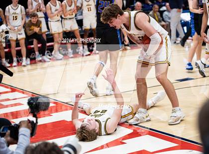 Thumbnail 3 in Archbishop Alter vs. Maysville (OHSAA Division II Final) photogallery.