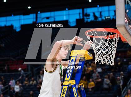 Thumbnail 2 in Archbishop Alter vs. Maysville (OHSAA Division II Final) photogallery.