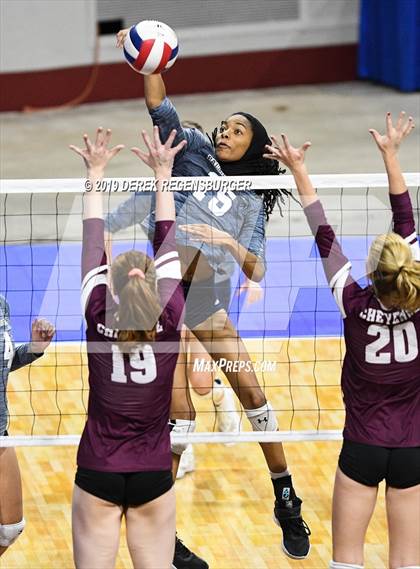 Thumbnail 3 in Palmer Ridge vs Cheyenne Mountain (CHSAA 4A Semifinal) photogallery.