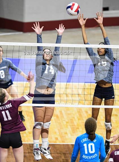 Thumbnail 3 in Palmer Ridge vs Cheyenne Mountain (CHSAA 4A Semifinal) photogallery.