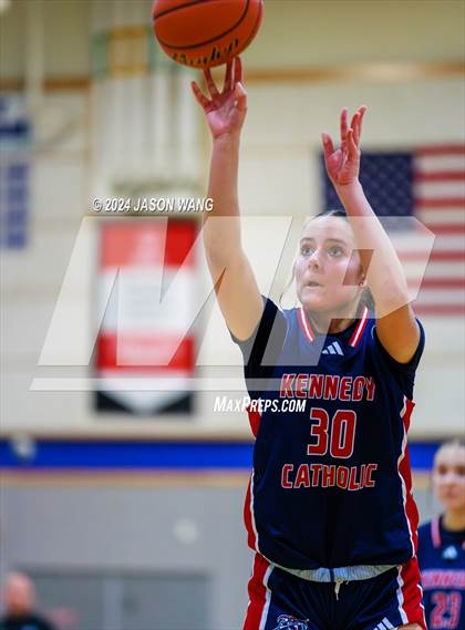 Thumbnail 2 in Kennedy Catholic @ Liberty photogallery.