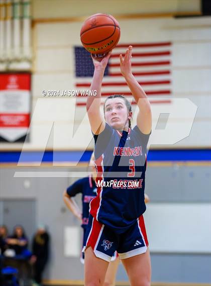 Thumbnail 3 in Kennedy Catholic @ Liberty photogallery.