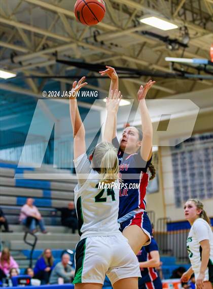 Thumbnail 3 in Kennedy Catholic @ Liberty photogallery.