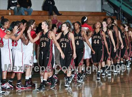 Thumbnail 2 in St. Mary's vs. Clovis West (West Coast Jamboree) photogallery.