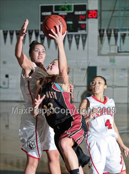 Thumbnail 1 in St. Mary's vs. Clovis West (West Coast Jamboree) photogallery.