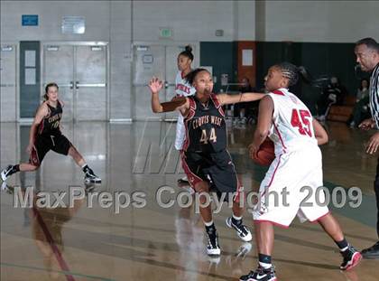Thumbnail 3 in St. Mary's vs. Clovis West (West Coast Jamboree) photogallery.