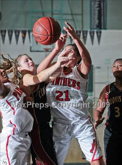 Thumbnail 1 in St. Mary's vs. Clovis West (West Coast Jamboree) photogallery.