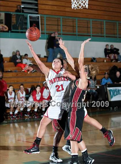 Thumbnail 2 in St. Mary's vs. Clovis West (West Coast Jamboree) photogallery.