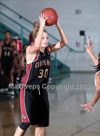 Thumbnail 1 in St. Mary's vs. Clovis West (West Coast Jamboree) photogallery.