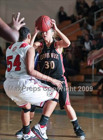 Thumbnail 2 in St. Mary's vs. Clovis West (West Coast Jamboree) photogallery.