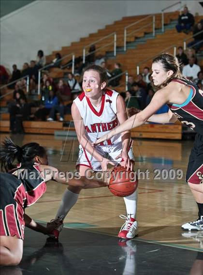 Thumbnail 2 in St. Mary's vs. Clovis West (West Coast Jamboree) photogallery.