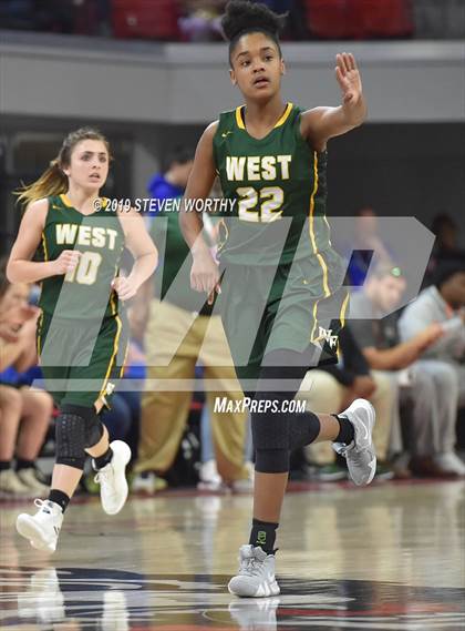 Thumbnail 1 in West Forsyth vs. Southeast Raleigh (NCHSAA 4A Final) photogallery.