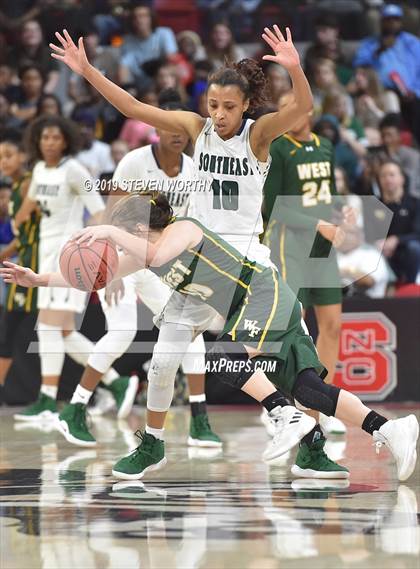 Thumbnail 2 in West Forsyth vs. Southeast Raleigh (NCHSAA 4A Final) photogallery.