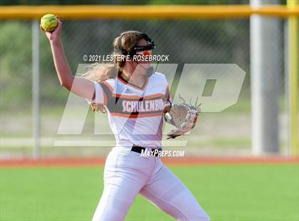 Thumbnail 2 in Schulenburg vs. Three Rivers (UIL 2A Area Playoffs) photogallery.