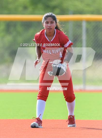 Thumbnail 1 in Schulenburg vs. Three Rivers (UIL 2A Area Playoffs) photogallery.
