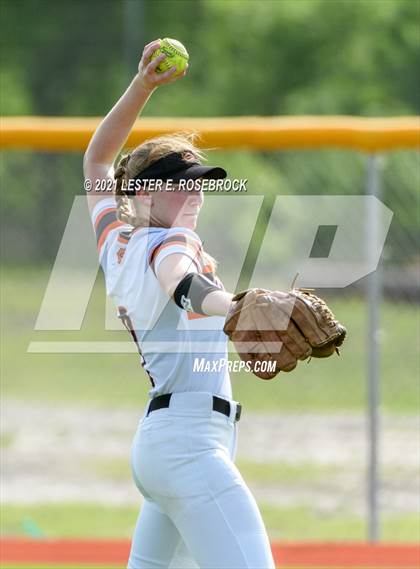 Thumbnail 1 in Schulenburg vs. Three Rivers (UIL 2A Area Playoffs) photogallery.
