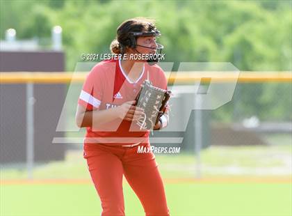 Thumbnail 2 in Schulenburg vs. Three Rivers (UIL 2A Area Playoffs) photogallery.