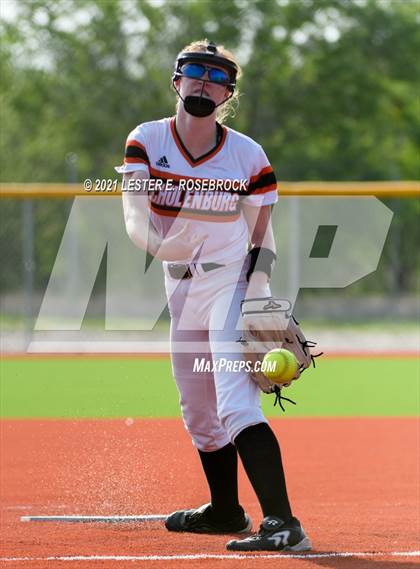 Thumbnail 3 in Schulenburg vs. Three Rivers (UIL 2A Area Playoffs) photogallery.