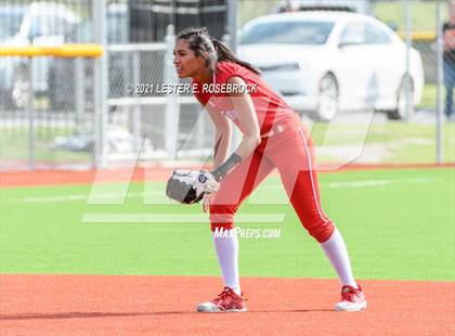 Thumbnail 3 in Schulenburg vs. Three Rivers (UIL 2A Area Playoffs) photogallery.