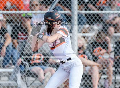 Thumbnail 3 in Schulenburg vs. Three Rivers (UIL 2A Area Playoffs) photogallery.