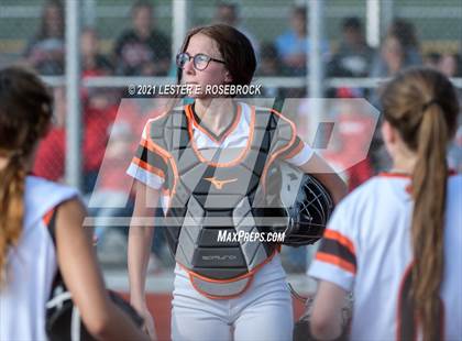 Thumbnail 2 in Schulenburg vs. Three Rivers (UIL 2A Area Playoffs) photogallery.