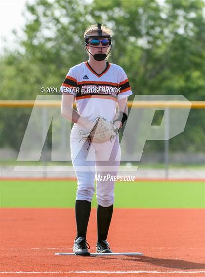 Thumbnail 2 in Schulenburg vs. Three Rivers (UIL 2A Area Playoffs) photogallery.