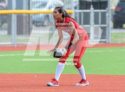 Thumbnail 1 in Schulenburg vs. Three Rivers (UIL 2A Area Playoffs) photogallery.