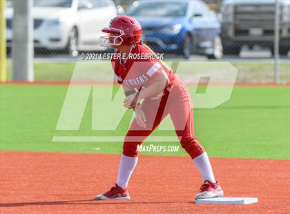 Thumbnail 3 in Schulenburg vs. Three Rivers (UIL 2A Area Playoffs) photogallery.
