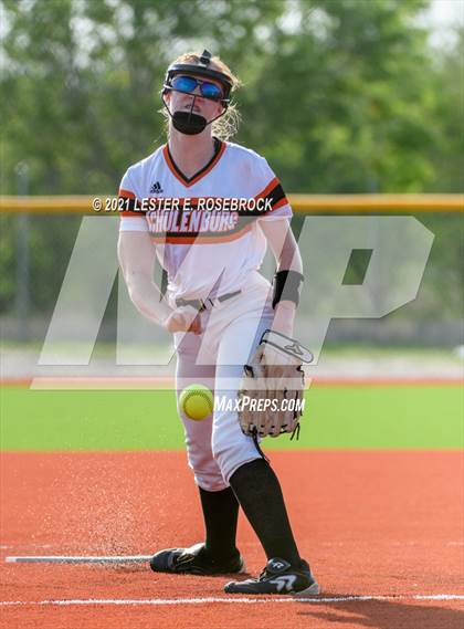 Thumbnail 2 in Schulenburg vs. Three Rivers (UIL 2A Area Playoffs) photogallery.