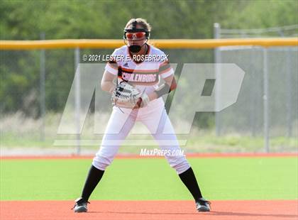 Thumbnail 1 in Schulenburg vs. Three Rivers (UIL 2A Area Playoffs) photogallery.