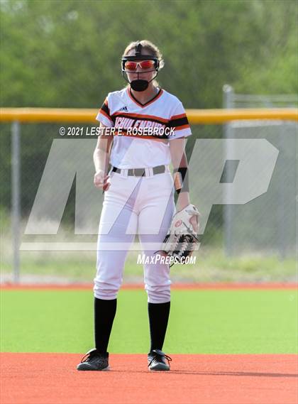 Thumbnail 3 in Schulenburg vs. Three Rivers (UIL 2A Area Playoffs) photogallery.