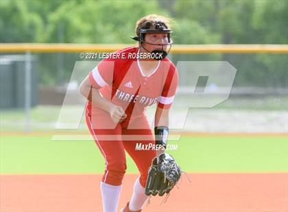 Thumbnail 1 in Schulenburg vs. Three Rivers (UIL 2A Area Playoffs) photogallery.