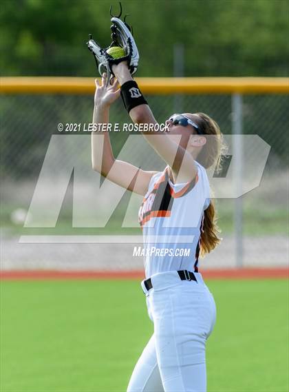 Thumbnail 1 in Schulenburg vs. Three Rivers (UIL 2A Area Playoffs) photogallery.