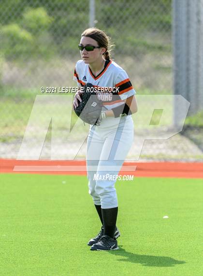 Thumbnail 1 in Schulenburg vs. Three Rivers (UIL 2A Area Playoffs) photogallery.