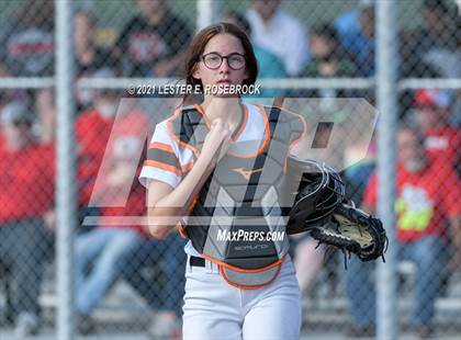 Thumbnail 3 in Schulenburg vs. Three Rivers (UIL 2A Area Playoffs) photogallery.