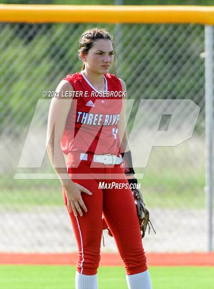 Thumbnail 1 in Schulenburg vs. Three Rivers (UIL 2A Area Playoffs) photogallery.