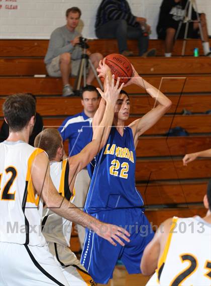 Thumbnail 2 in La Mirada vs. Sunny Hills (Blue Pride Classic) photogallery.