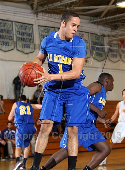Thumbnail 1 in La Mirada vs. Sunny Hills (Blue Pride Classic) photogallery.