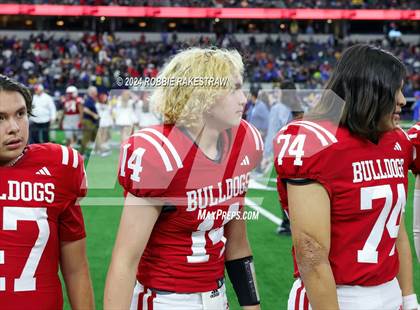 Thumbnail 3 in La Vega vs. Carthage (UIL 4A Division II Football Final Medal Ceremony) photogallery.