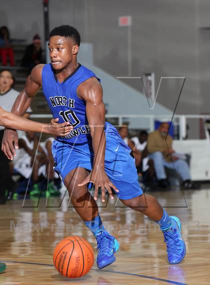 Thumbnail 1 in Berkner [L. V.] vs. North Crowley (McDonald's Texas Invitational) photogallery.